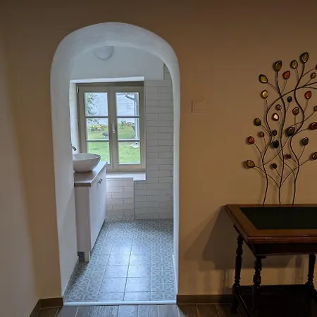 A Bejárat Apartman Balatonhenye