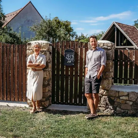 Apartamento A Bejárat Balatonhenye